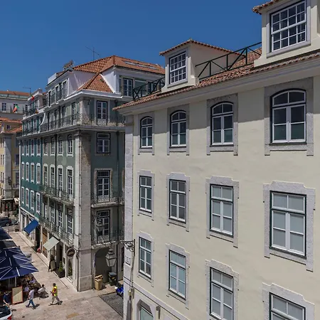 Ando Living - Augusta House Apartman *