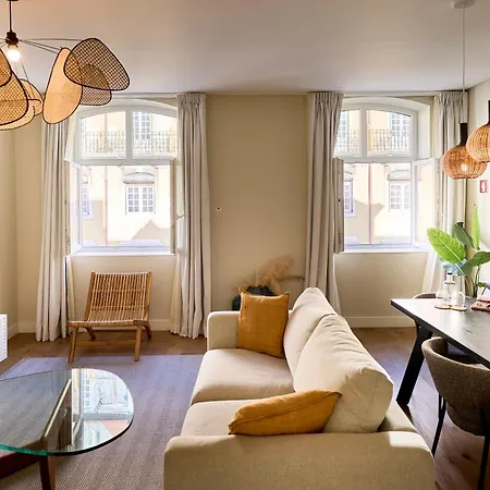 מלון דירות Ando Living - Augusta House 4*