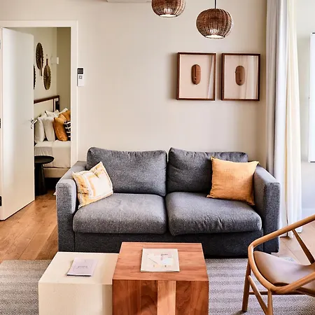 Ando Living - Augusta House Apartament