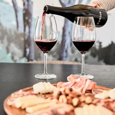 Ando Living - Augusta House Apartament