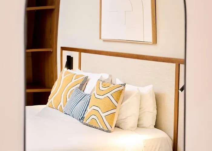 Ando Living - Augusta House