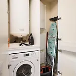 Ando Living - Augusta House מלון דירות
